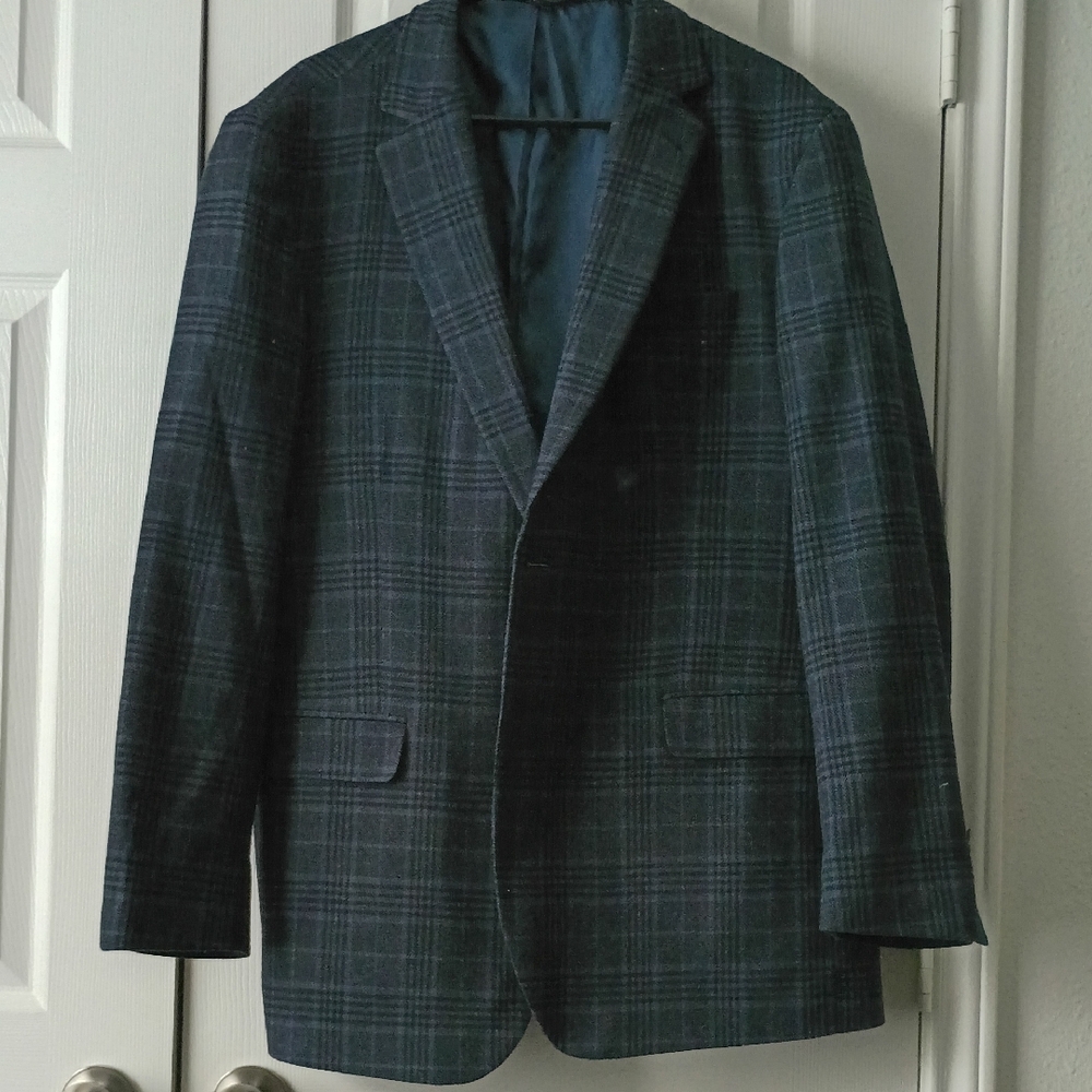 Joseph Abboud Navy and Charcoal Plaid Blazer